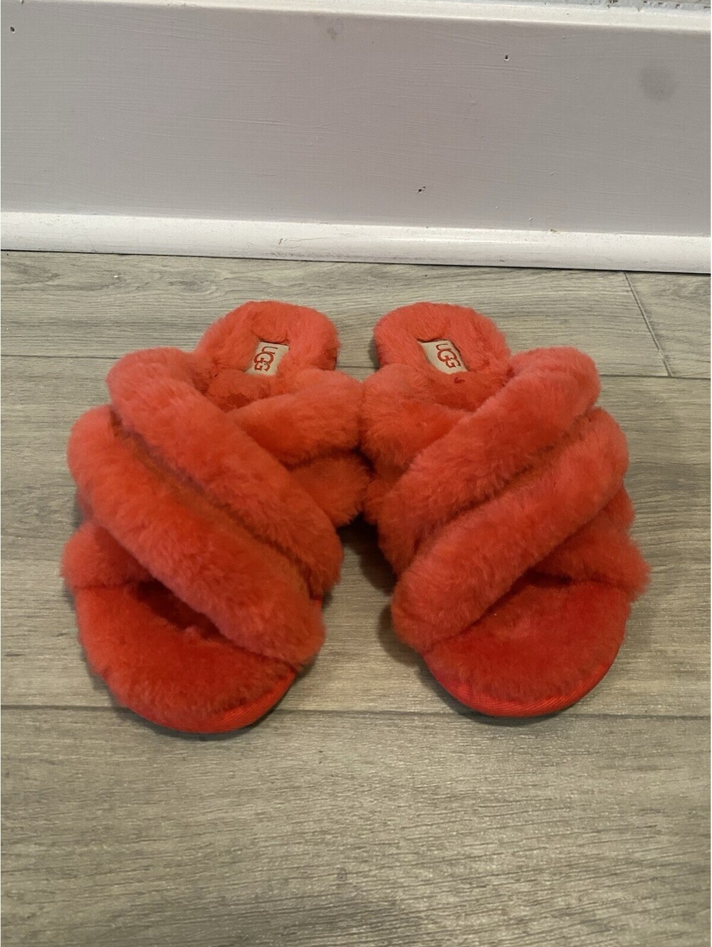 UGG Women's Scuffita Slipper Vibrant Coral Pink Lotus US 6 new
